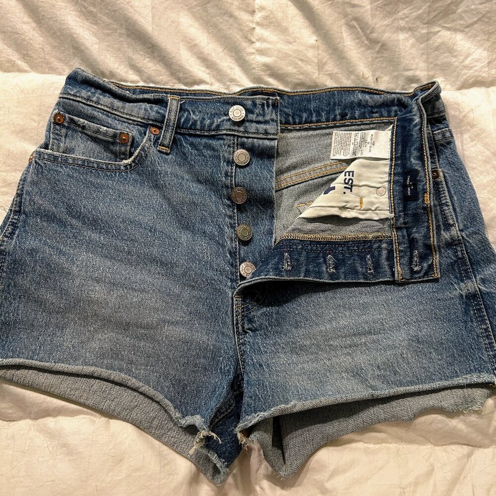Gap Ladies Size 28 Cutoff Jean Shorts Button Up Cheeky